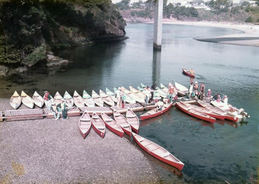 catch a canoe